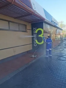 Mycie elewacji w Konstancinie