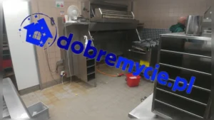 Dezynfekcja pomieszczeń produkcyjnych Czyszczenie i dezynfekcja pomieszczenia produkcyjnego